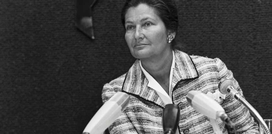 Parlamentul aduce tribut doamnei Simone Veil