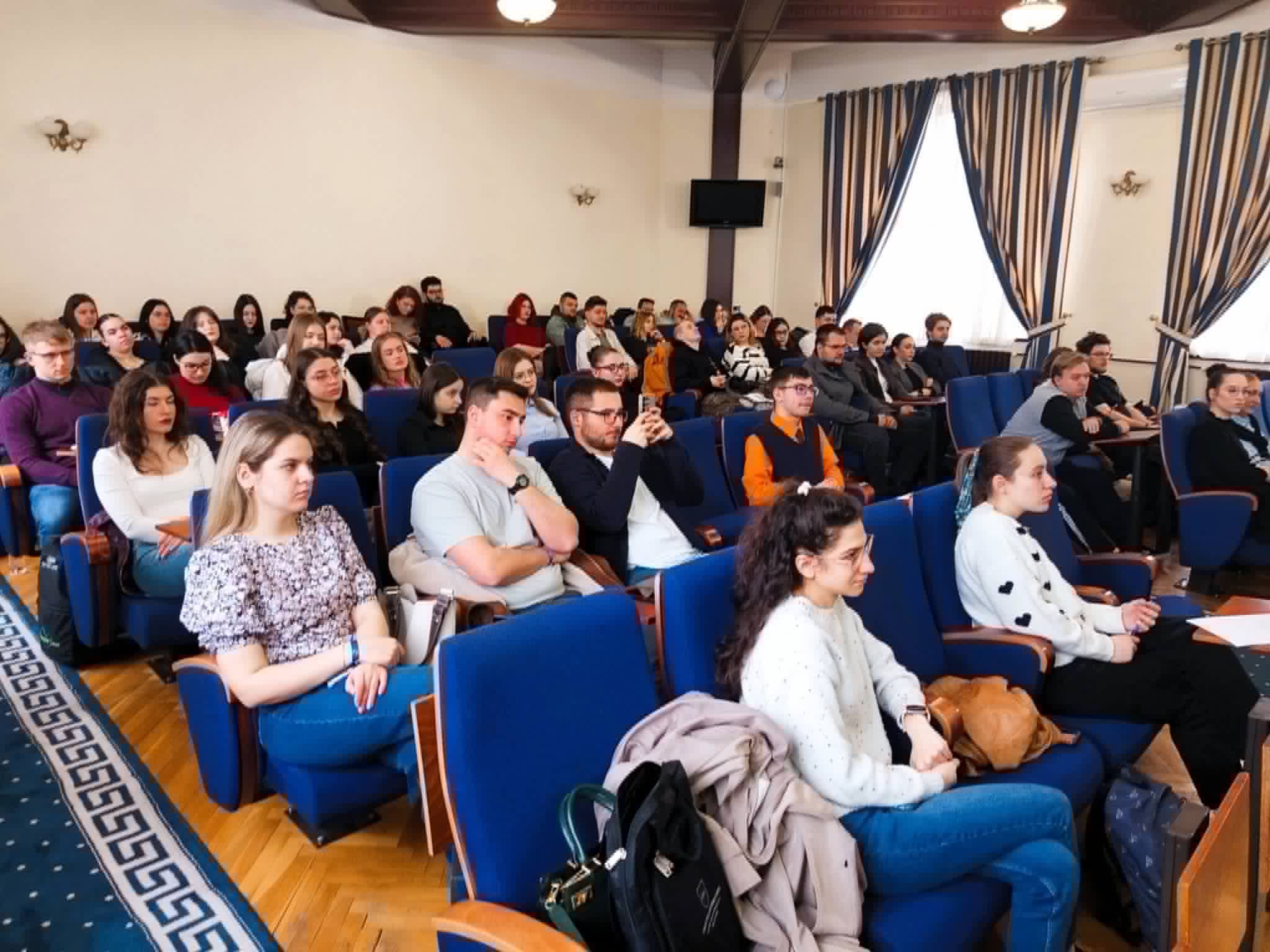 Fondurile europene între percepție și realitate Impact dezinformare şi responsabilitate civicǎ.