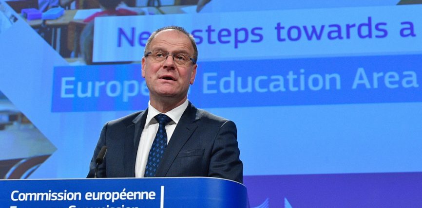 Progres profesional prin dezvoltarea competențelor-cheie și digitale
